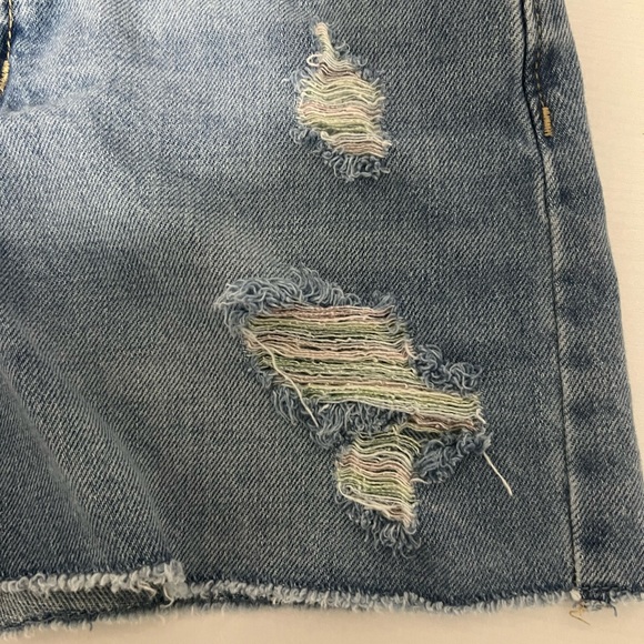 Old Navy Shorts - Picture 2 of 5